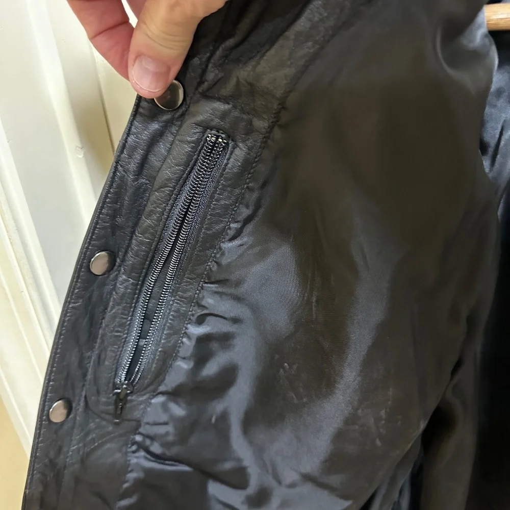 Harley-Davidson Leather Motorcycle Vest - Picture 5 of 5